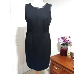 Talbots Sleeveless Vlack Stretch Back Zippered Classic  Dress Size 12 P